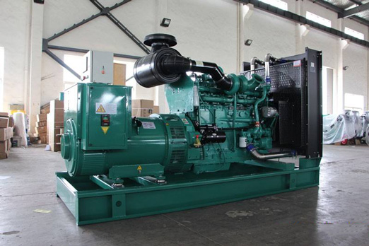 肃南320kw康明斯柴油发电车出租_COPY_COPY